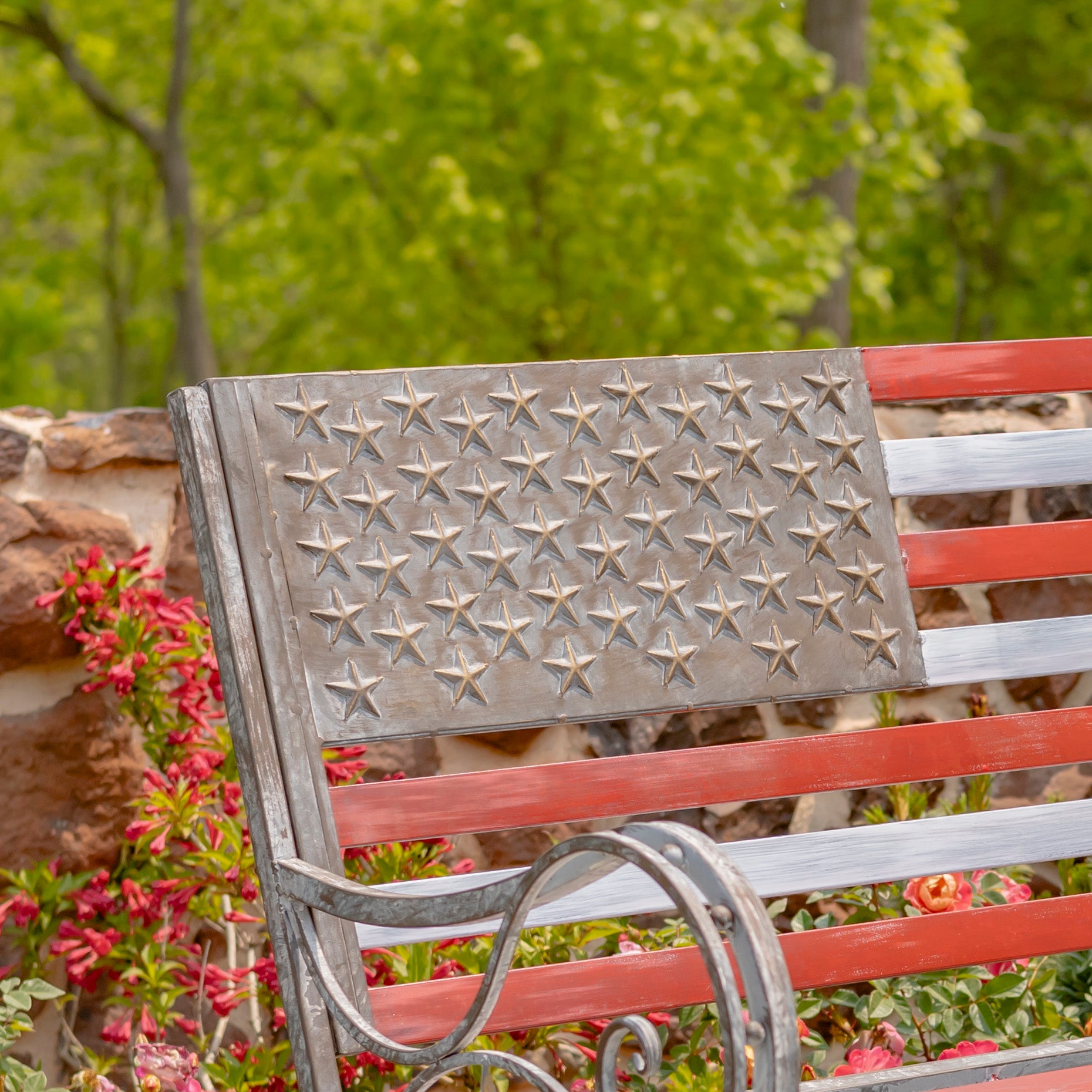 "Proud to Be an American" Flag Iron Garden Bench Item #: ZR190028