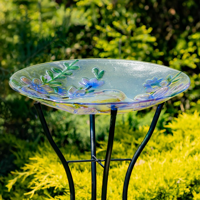 18" Glass Bowl Goldfinch Birdbath with Metal Stand "New Jersey" Item #: ZR180908
